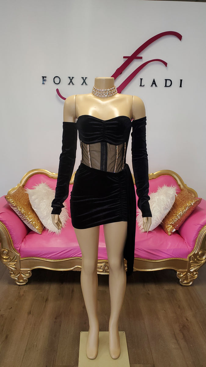 Black velvet mini skirt & Long sleeve Corset top – foxxiladi