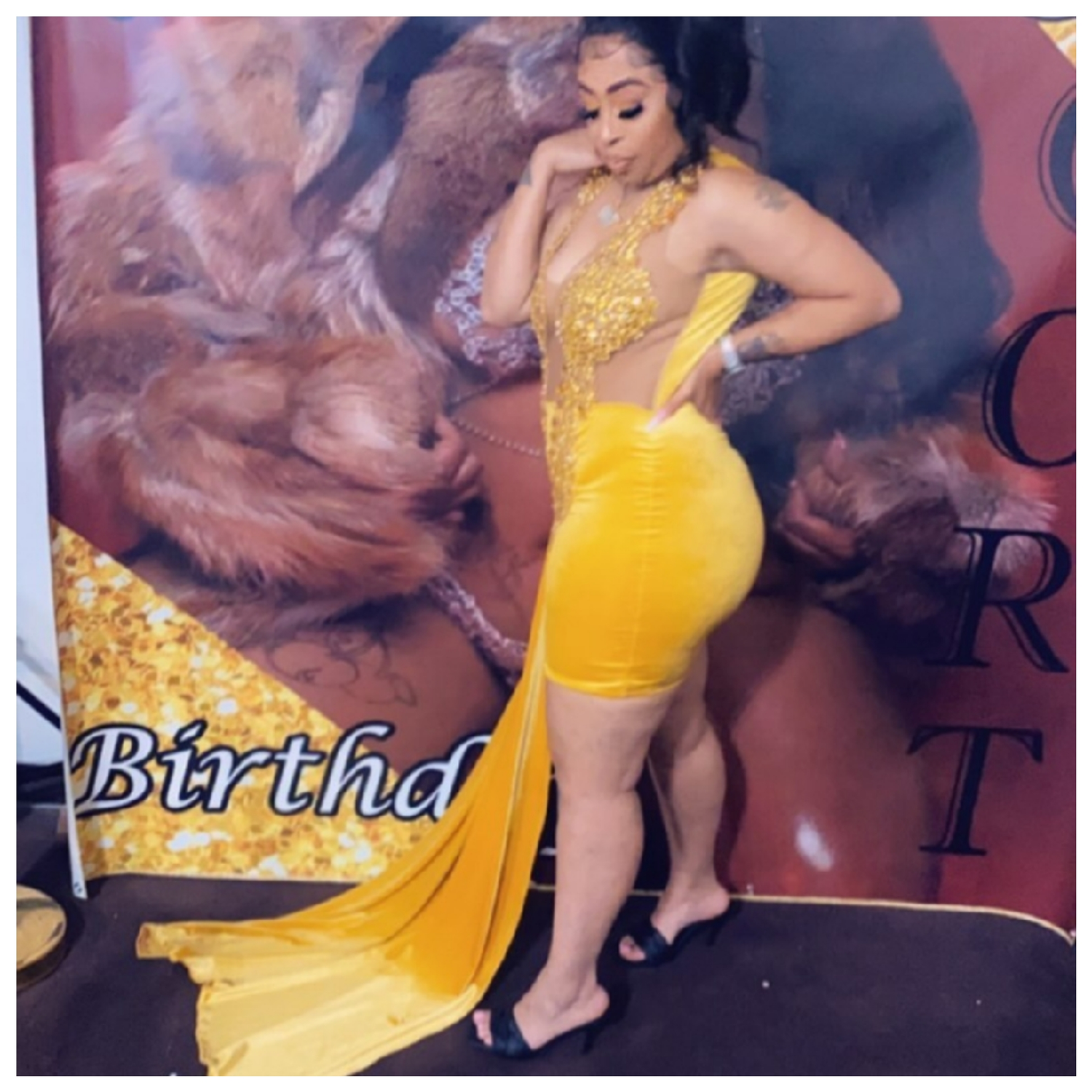 Rhinestone Gold dress long Near USA