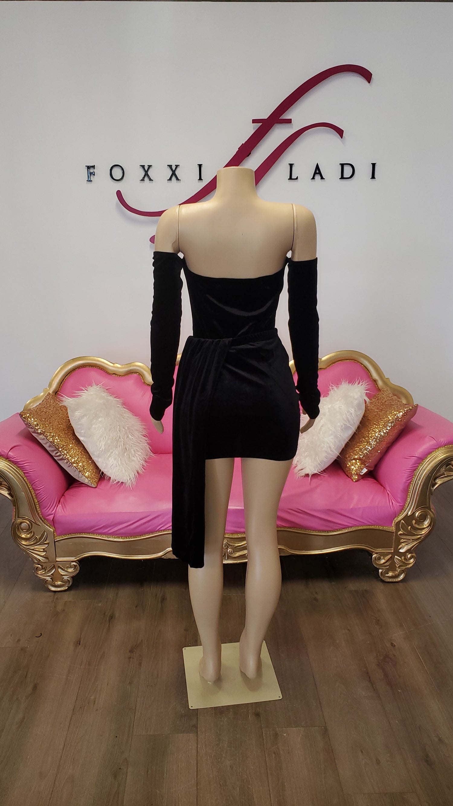 Black velvet mini skirt &amp; Long sleeve Corset top